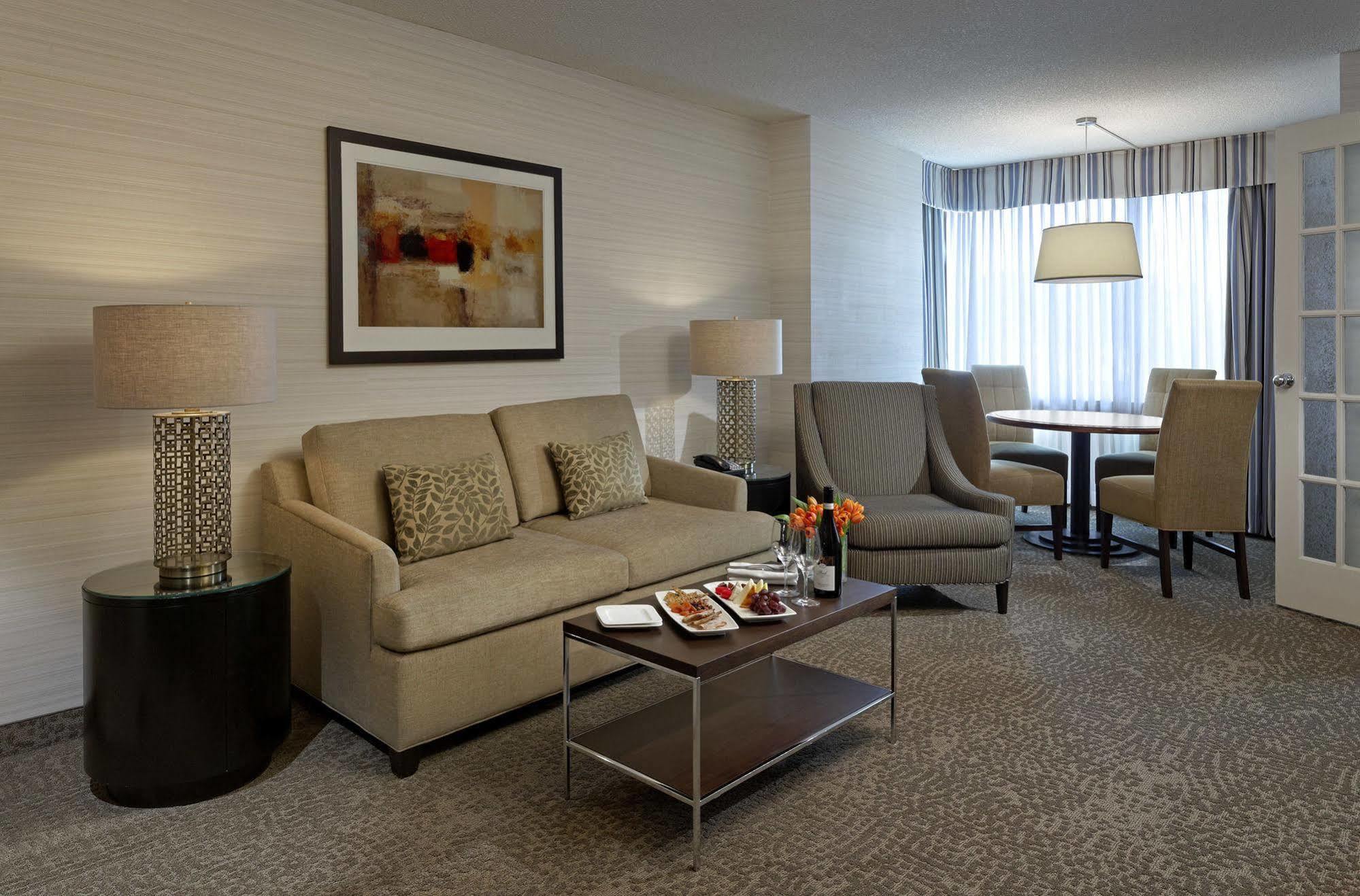 Cambridge Suites Toronto Zewnętrze zdjęcie